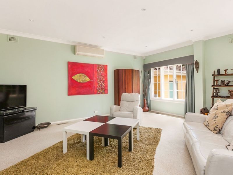 8 Toolang Road, St Ives NSW 2075