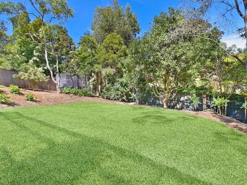 10 Wembury Road, St Ives NSW 2075