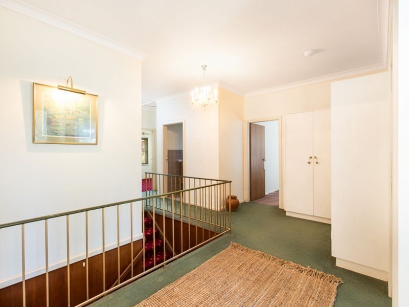 37 Shinfield Ave (Near Lynbara Ave), St Ives NSW 2075