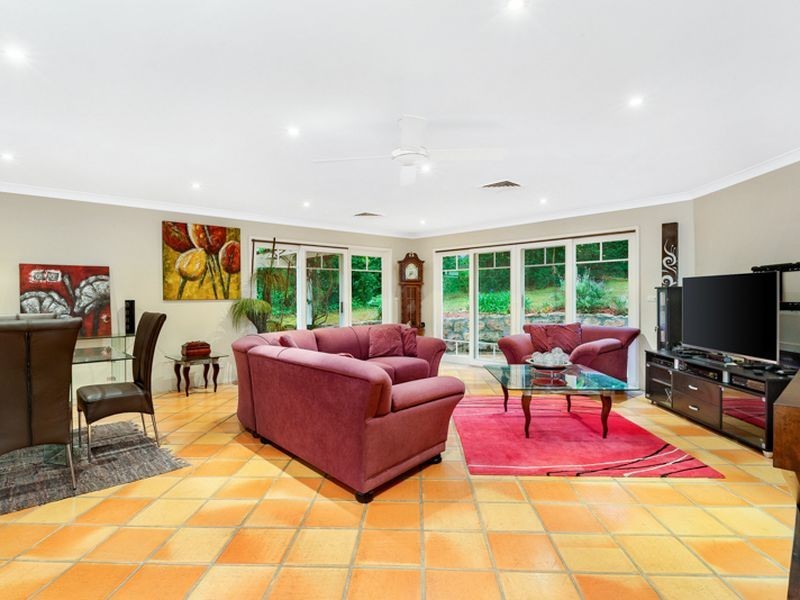 28 Kelvin Road, St Ives NSW 2075