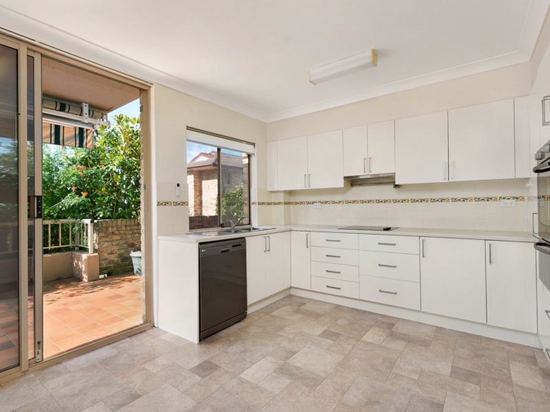 18/2 Kitchener Street, St Ives NSW 2075