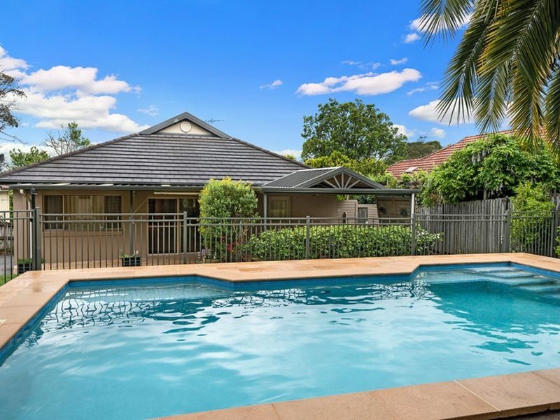 8 Roma Road, St Ives NSW 2075