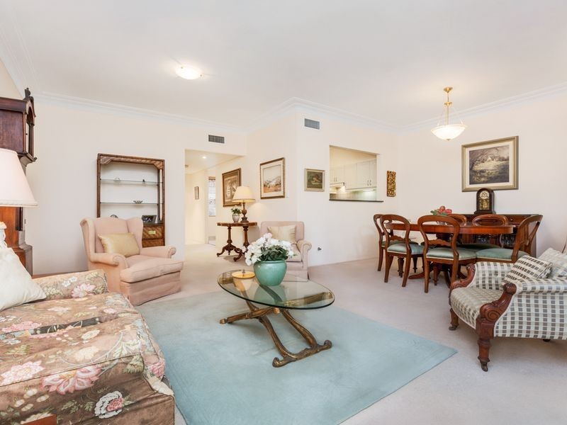 2/10 Hillcrest Drive, St Ives NSW 2075