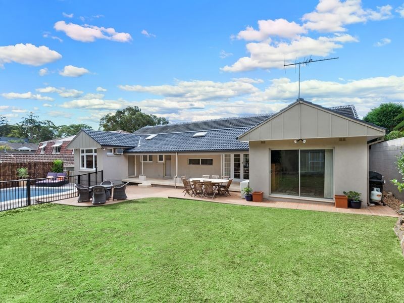 12 Sheather Avenue, St Ives NSW 2075