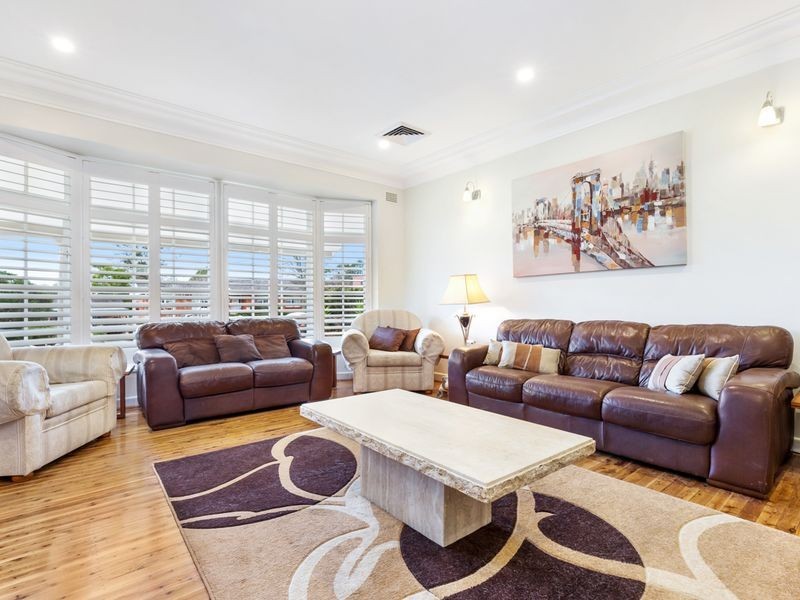 12 Sheather Avenue, St Ives NSW 2075