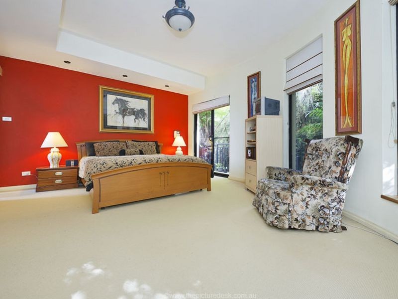 77 Cambourne Avenue, St Ives NSW 2075