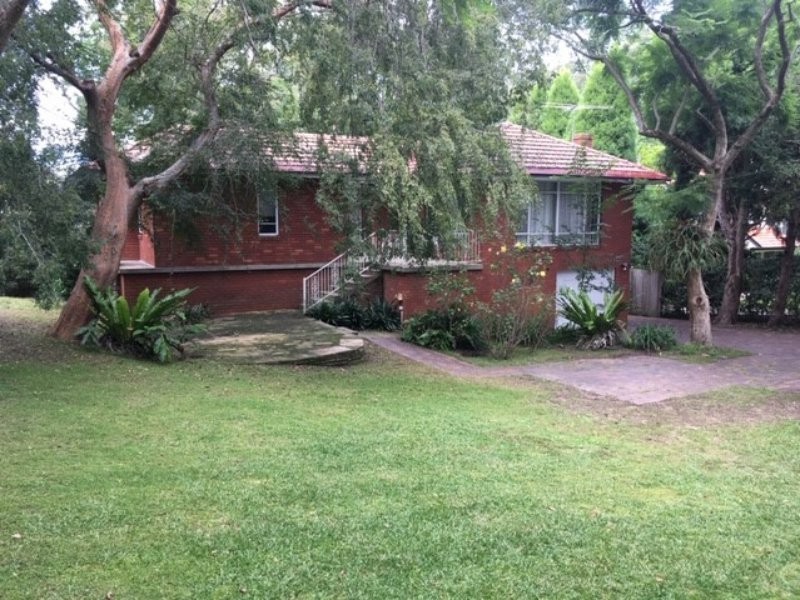 2 Fitzroy Avenue, Pymble NSW 2073