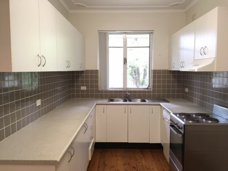 2 Fitzroy Avenue, Pymble NSW 2073