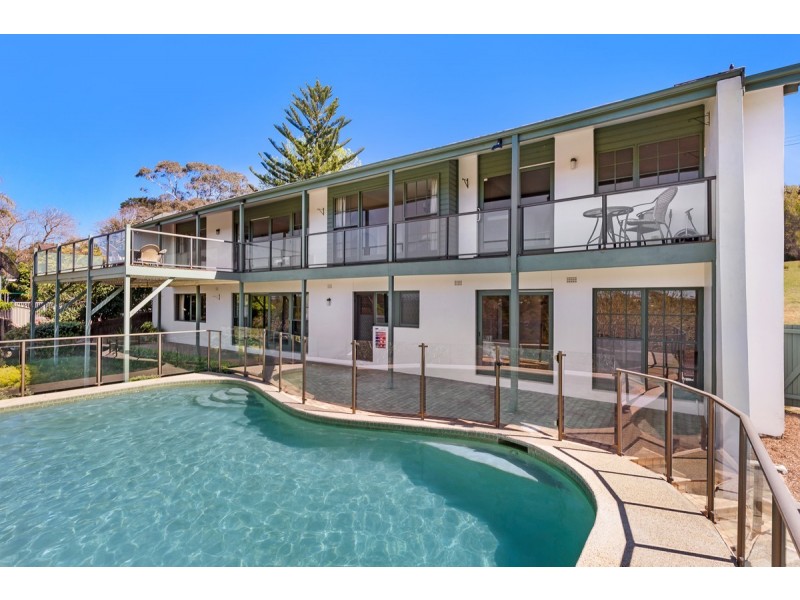 19 Walker Avenue, St Ives NSW 2075