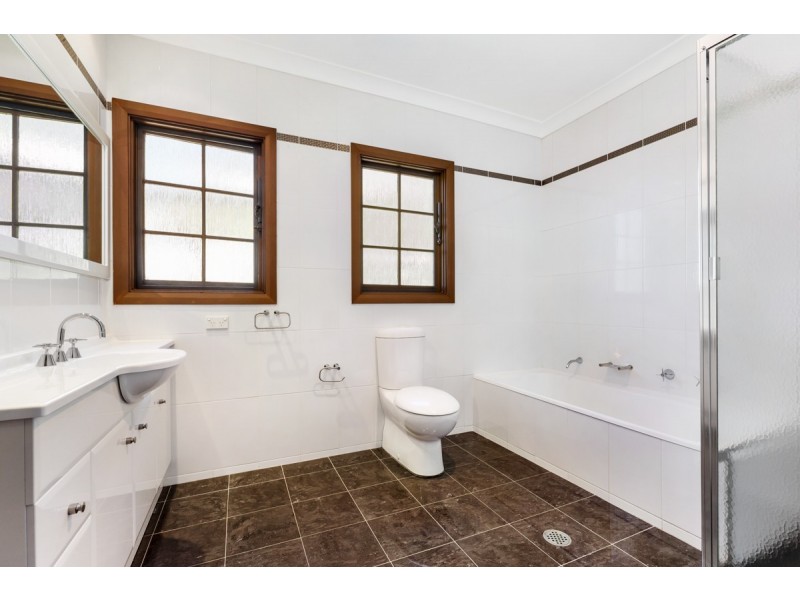 19 Walker Avenue, St Ives NSW 2075