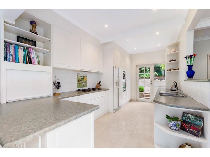 2 Richmond Avenue, St Ives NSW 2075