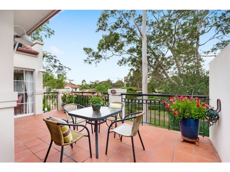 Apartment 5/10 Hillcrest Drive, St Ives NSW 2075