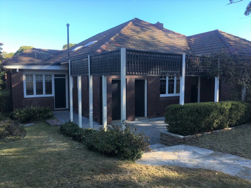 2 Yosefa Avenue, Warrawee NSW 2074