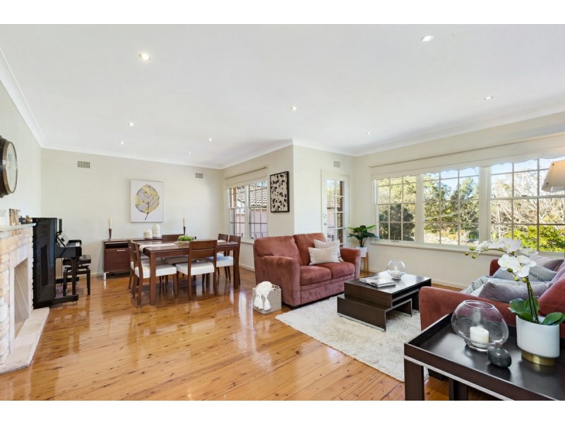 19 Dorset Drive (Off Shinfield Ave), St Ives NSW 2075