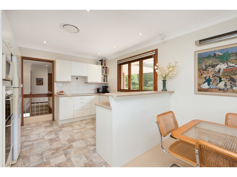 27 Walker Avenue, St Ives NSW 2075