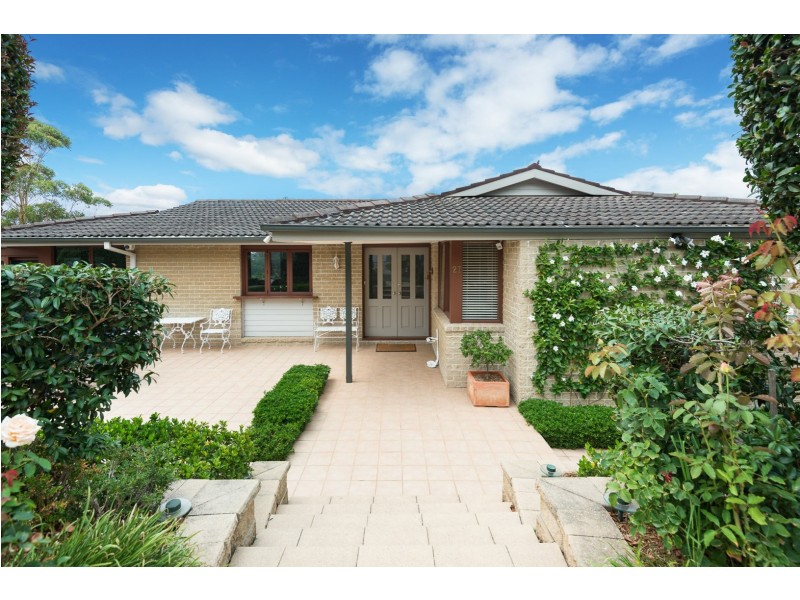 27 Walker Avenue, St Ives NSW 2075