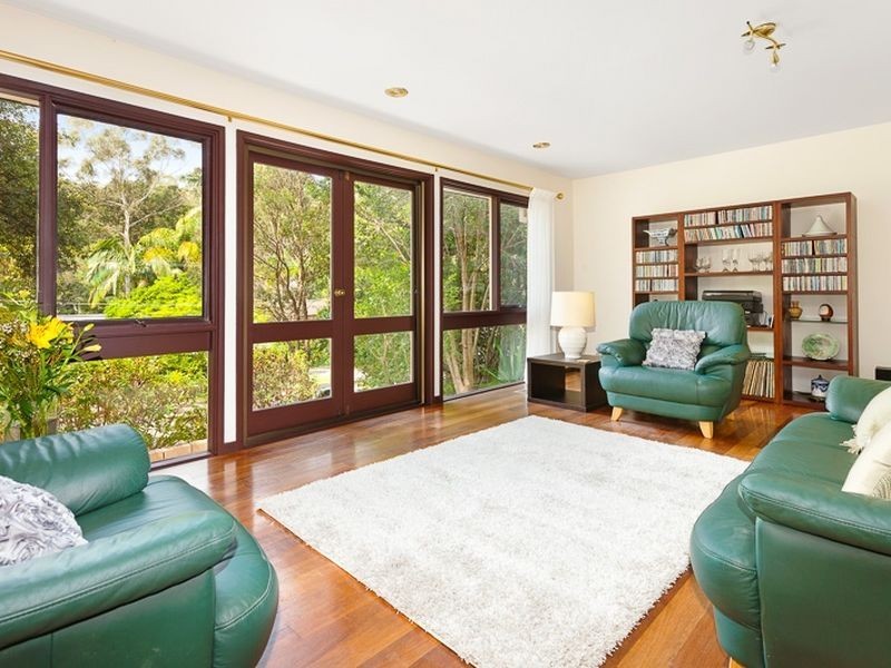 1 Elegans Avenue, St Ives NSW 2075