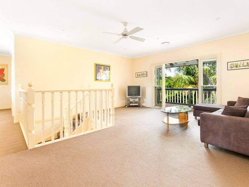 76 Woodbury Road (East Side), St Ives NSW 2075