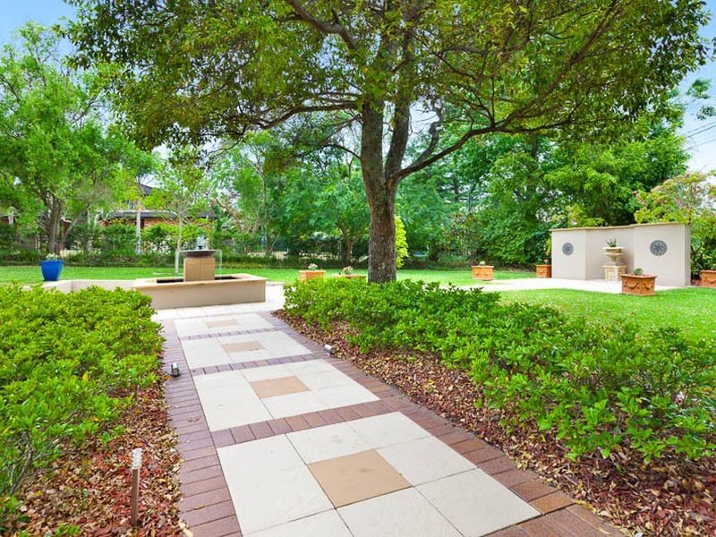 76 Woodbury Road (East Side), St Ives NSW 2075