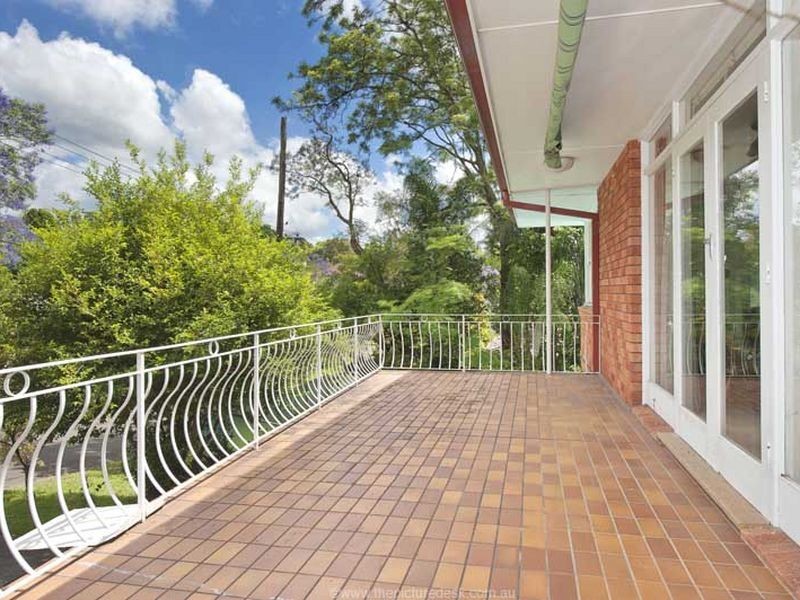 17 Pentecost Avenue, St Ives NSW 2075