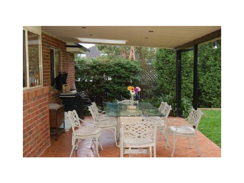 12 Hume Avenue, St Ives NSW 2075