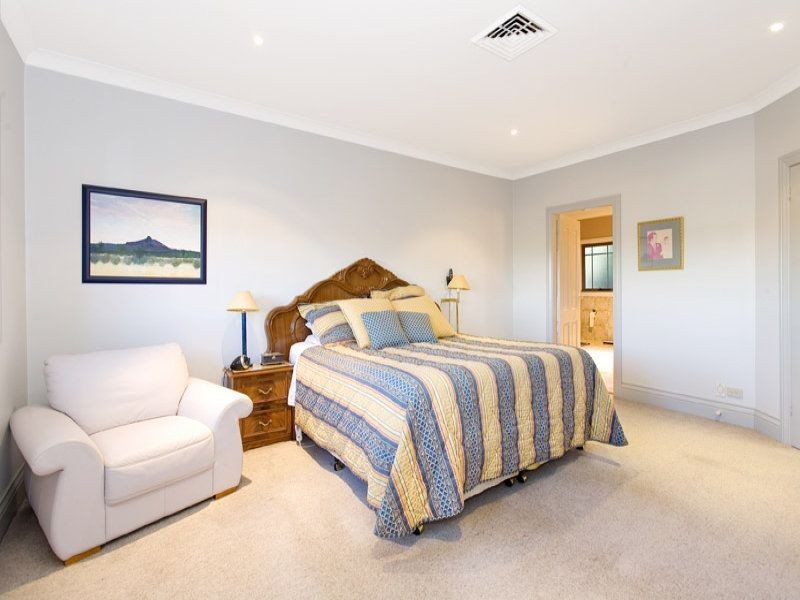 12 The Cloisters, St Ives NSW 2075