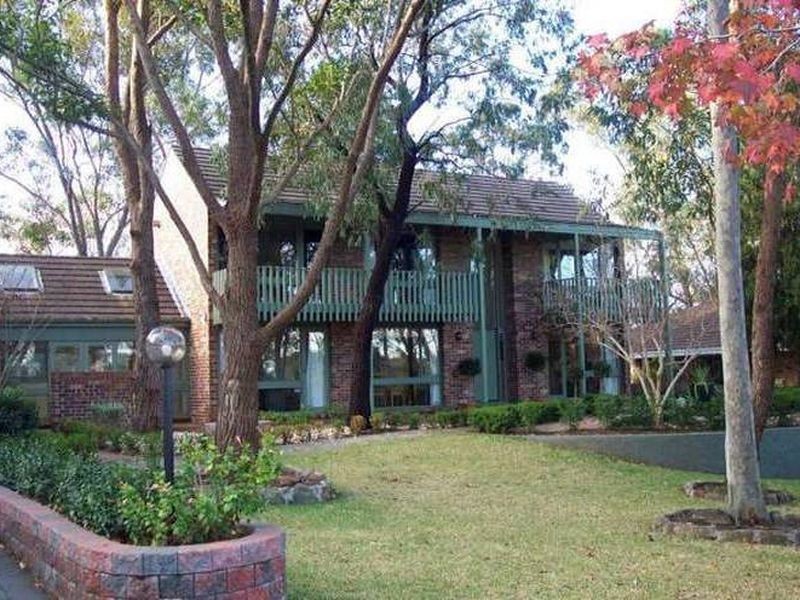 16 Nicholson Avenue, St Ives NSW 2075