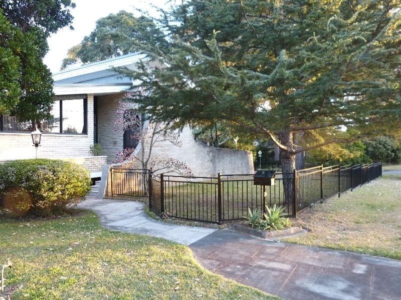 12 Andrew Avenue, West Pymble NSW 2073