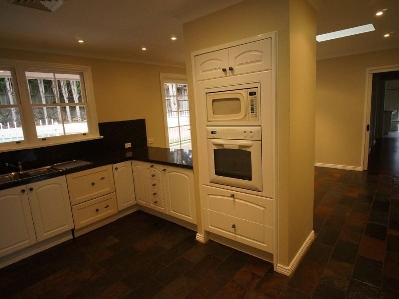 16 Brallas Avenue, St Ives NSW 2075