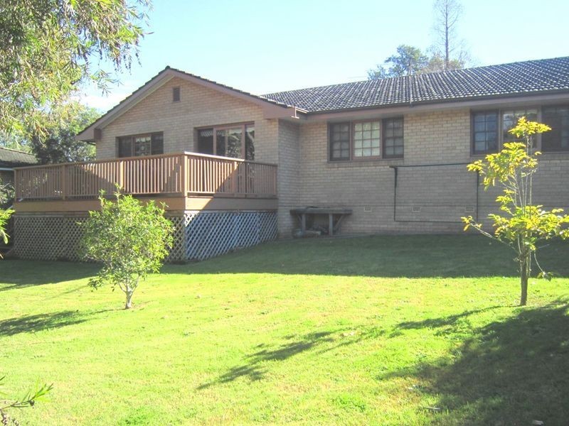 8 Andrew Avenue, West Pymble NSW 2073