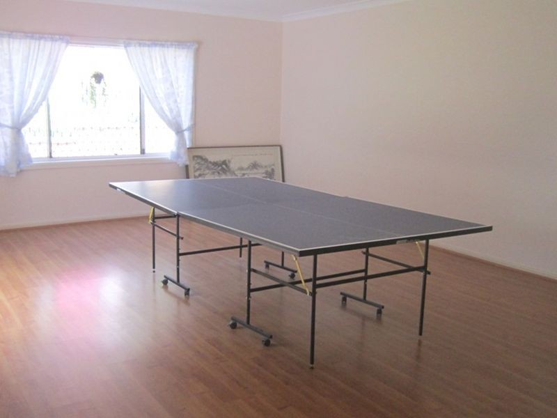 2 Yarrara Rd (Nr Golfers Pde), Pymble NSW 2073