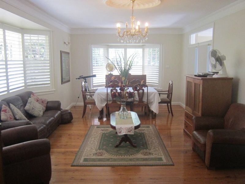 10 Amesbury Avenue, St Ives NSW 2075