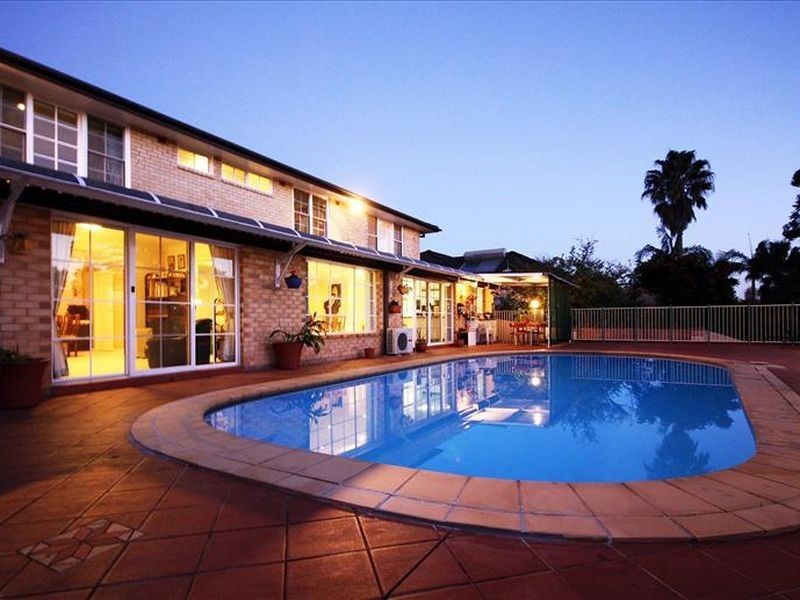 8 Hassell Street, St Ives NSW 2075