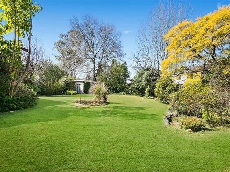 1 Awatea Road, St Ives NSW 2075