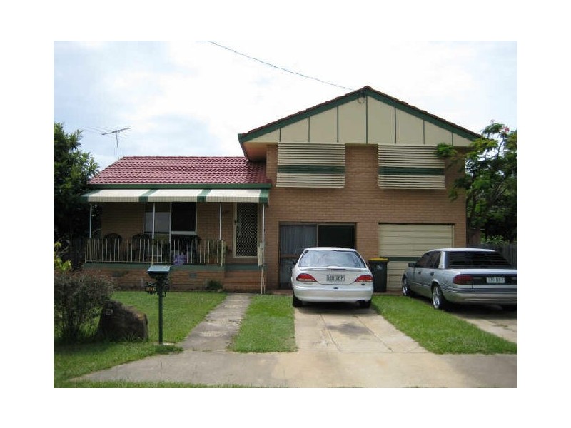 286 Elizabeth Ave, Clontarf QLD 4019
