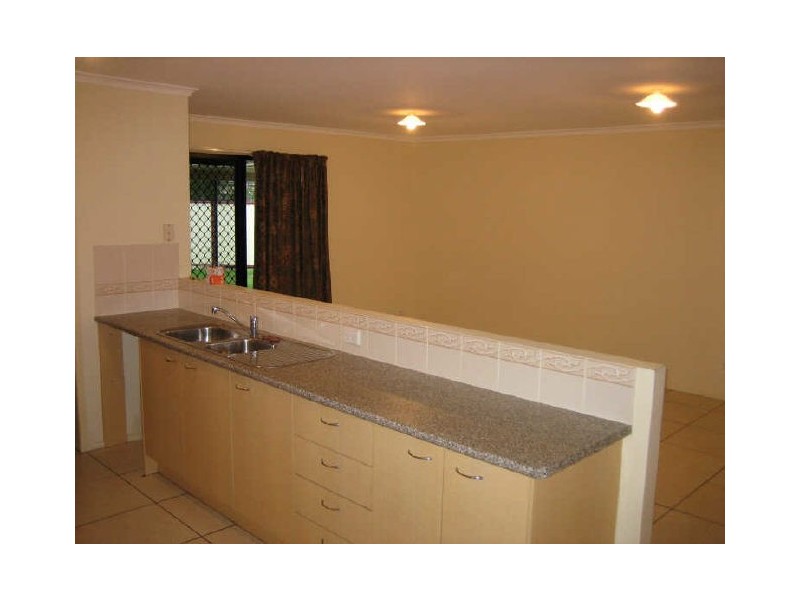 8 Oyster Court, Deception Bay QLD 4508