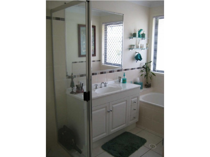 1 Pauline Court, Deception Bay QLD 4508