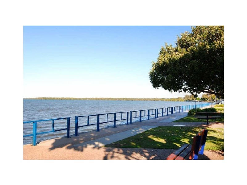32 Sampson Street, Deception Bay QLD 4508