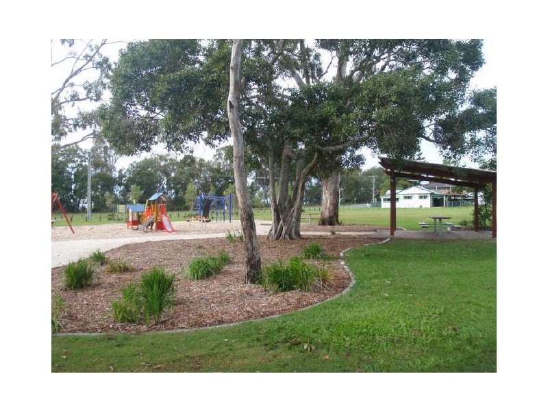 32 Sampson Street, Deception Bay QLD 4508