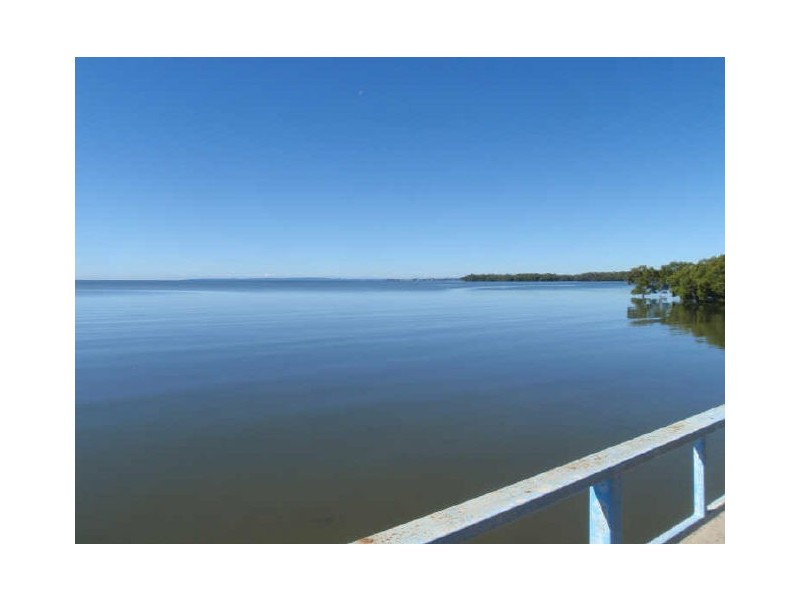 93 Esplanade North, Deception Bay QLD 4508
