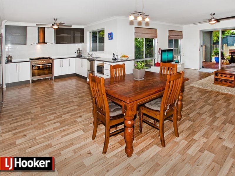 6 Osborne Tce, Deception Bay QLD 4508