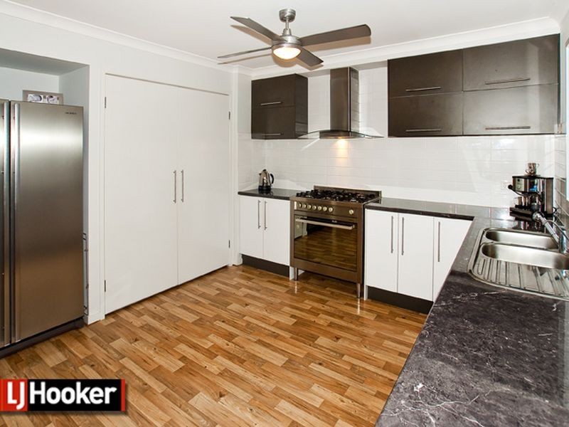 6 Osborne Tce, Deception Bay QLD 4508