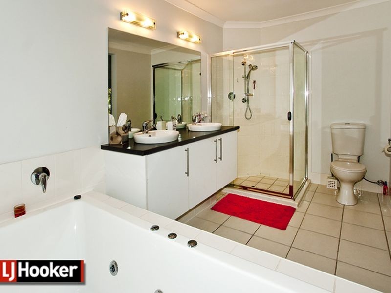 6 Osborne Tce, Deception Bay QLD 4508