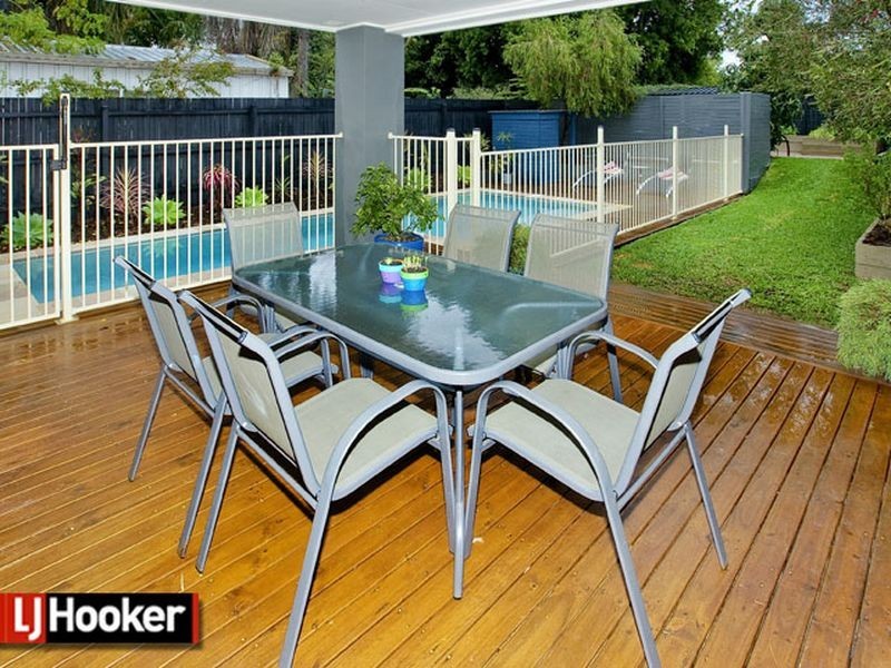 6 Osborne Tce, Deception Bay QLD 4508