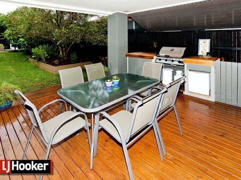 6 Osborne Tce, Deception Bay QLD 4508