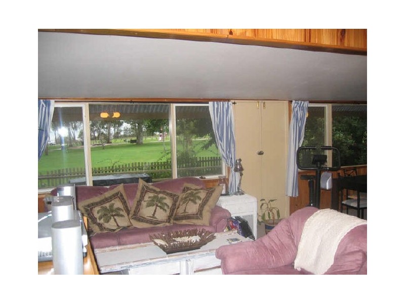 32 Sampson Street, Deception Bay QLD 4508