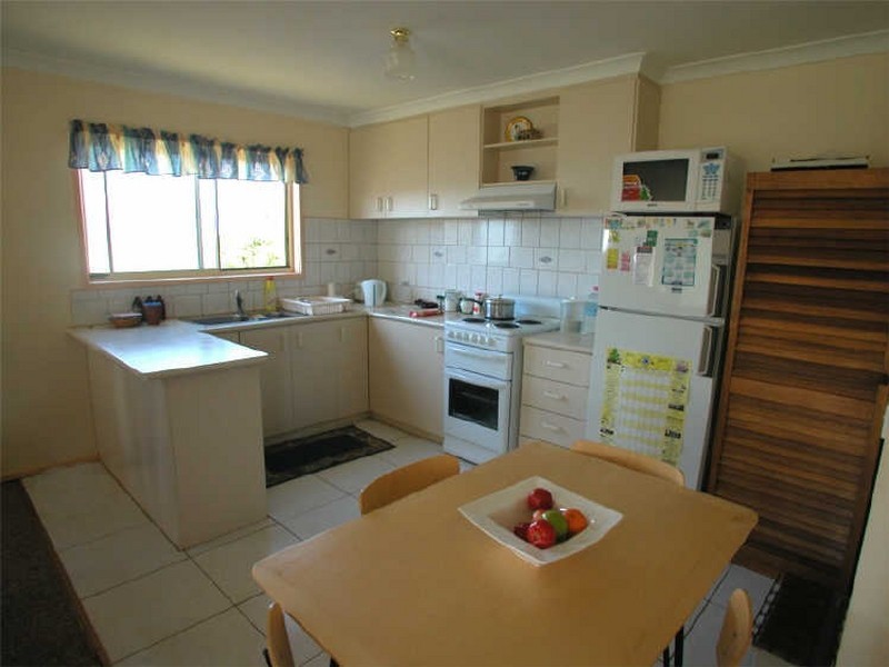 18 Caroline Avenue, Cowes VIC 3922
