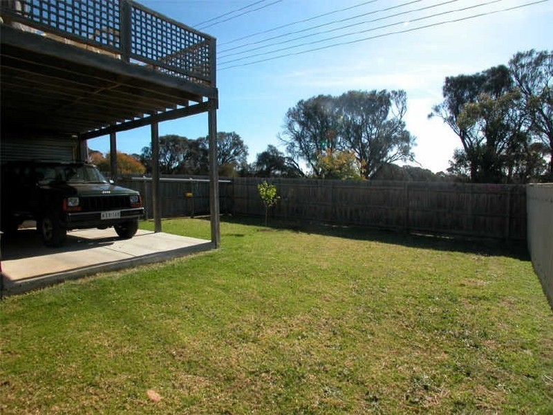 18 Caroline Avenue, Cowes VIC 3922