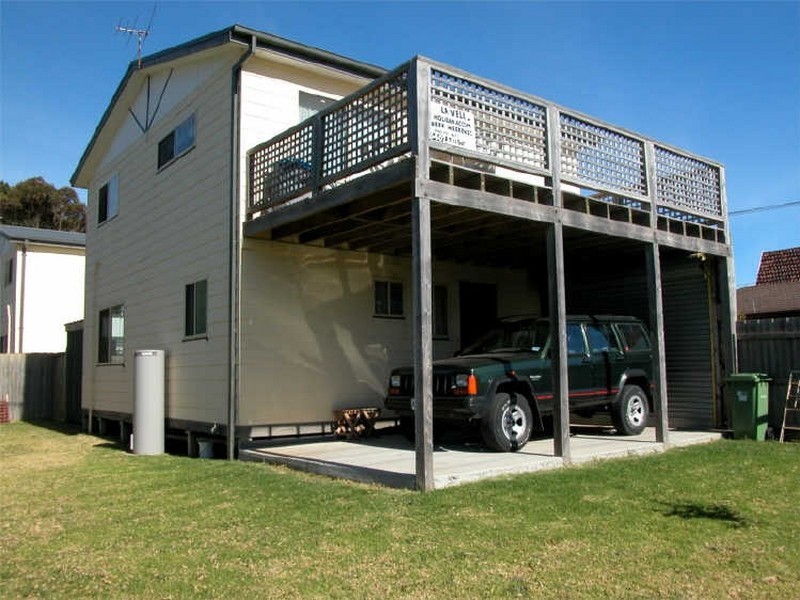18 Caroline Avenue, Cowes VIC 3922