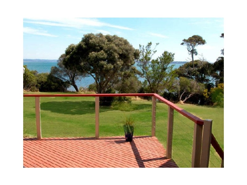 2 Langard Road, Cowes VIC 3922